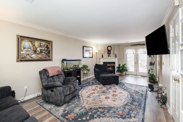 1113 Jacksons Valley Rd, Hermitage, TN 37076