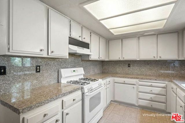 2741 Hermosa Avenue B, Montrose, CA 91020