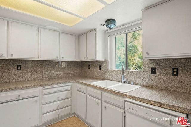 2741 Hermosa Avenue B, Montrose, CA 91020