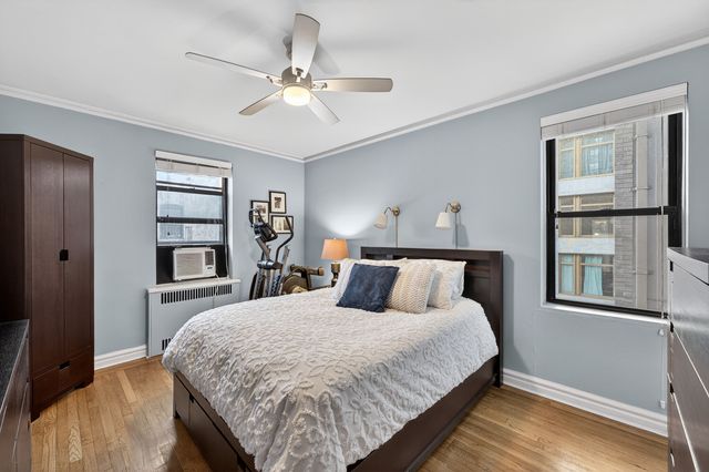 210 W 103rd St Apt 5B, New York City, NY 10025