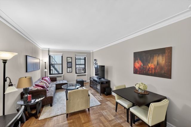 210 W 103rd St Apt 5B, New York City, NY 10025