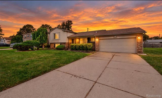 38684 Meadowlawn Street, Wayne, MI 48184