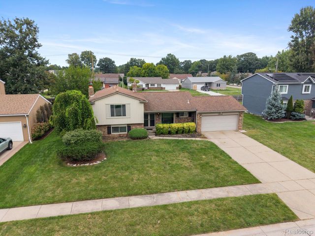 38684 Meadowlawn Street, Wayne, MI 48184