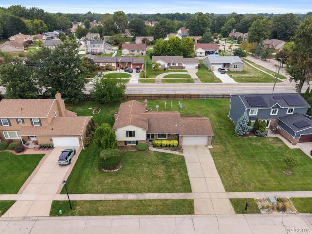 38684 Meadowlawn Street, Wayne, MI 48184