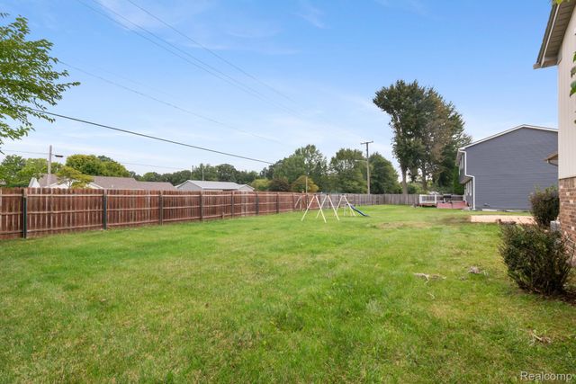 38684 Meadowlawn Street, Wayne, MI 48184