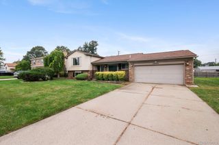 38684 Meadowlawn Street, Wayne, MI 48184