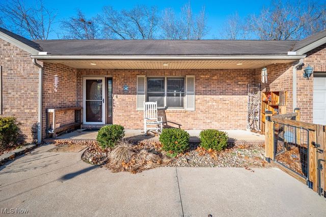 195 N Bruce Street, Little Hocking, OH 45742