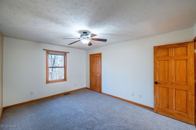 195 N Bruce Street, Little Hocking, OH 45742