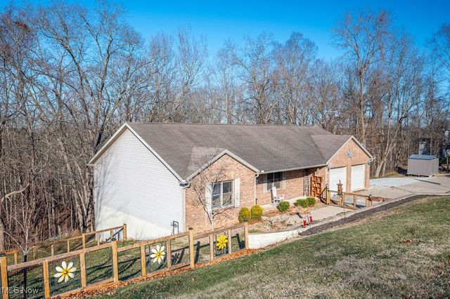 195 N Bruce Street, Little Hocking, OH 45742