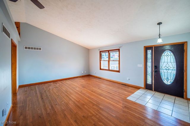 195 N Bruce Street, Little Hocking, OH 45742