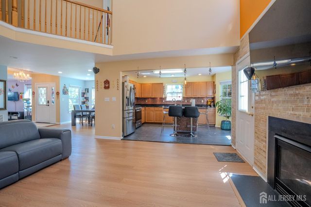 16 Hawthorne Road, North Brunswick, NJ 08902