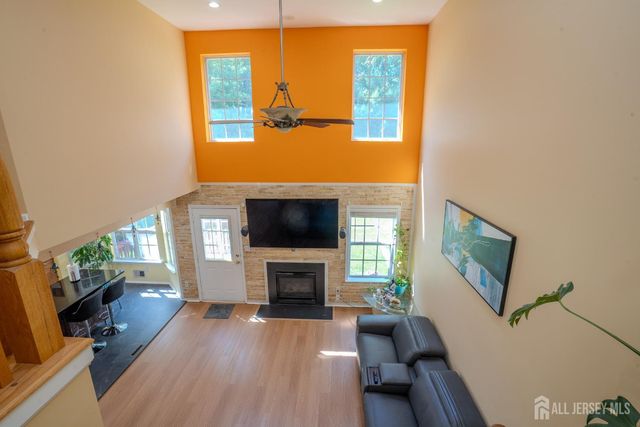 16 Hawthorne Road, North Brunswick, NJ 08902