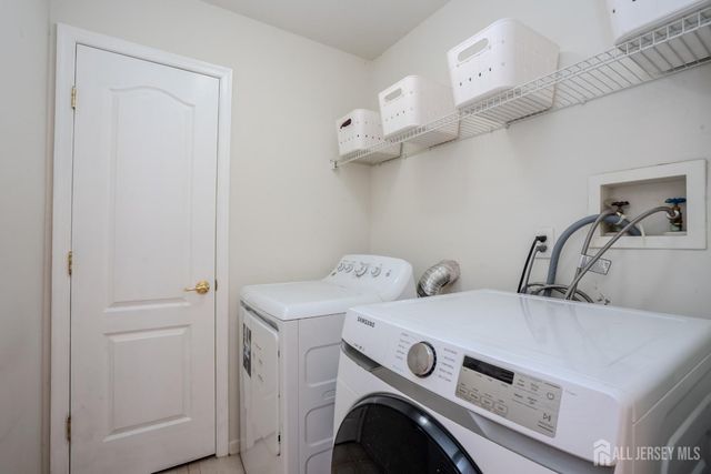 16 Hawthorne Road, North Brunswick, NJ 08902
