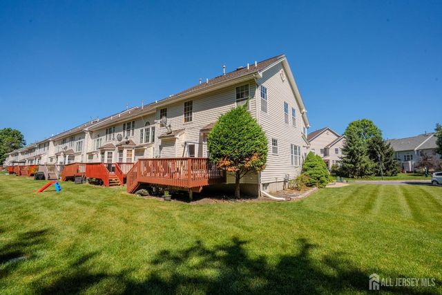 16 Hawthorne Road, North Brunswick, NJ 08902