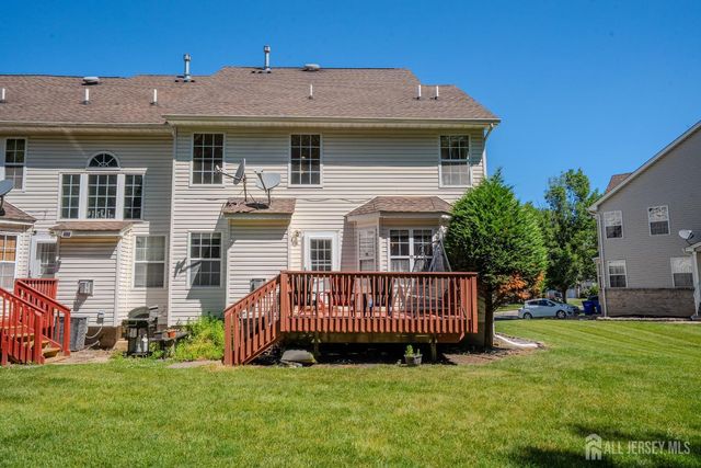 16 Hawthorne Road, North Brunswick, NJ 08902