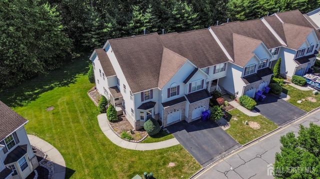 16 Hawthorne Road, North Brunswick, NJ 08902