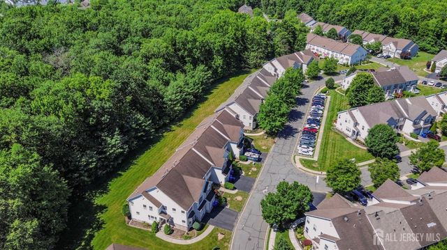 16 Hawthorne Road, North Brunswick, NJ 08902