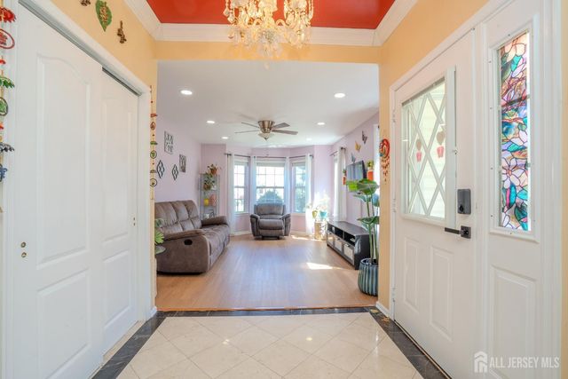 16 Hawthorne Road, North Brunswick, NJ 08902