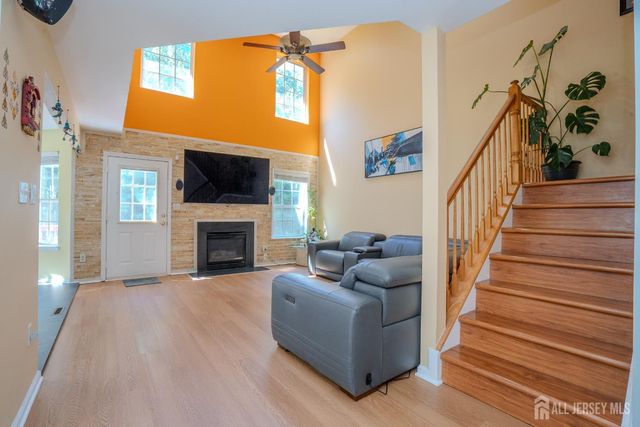 16 Hawthorne Road, North Brunswick, NJ 08902