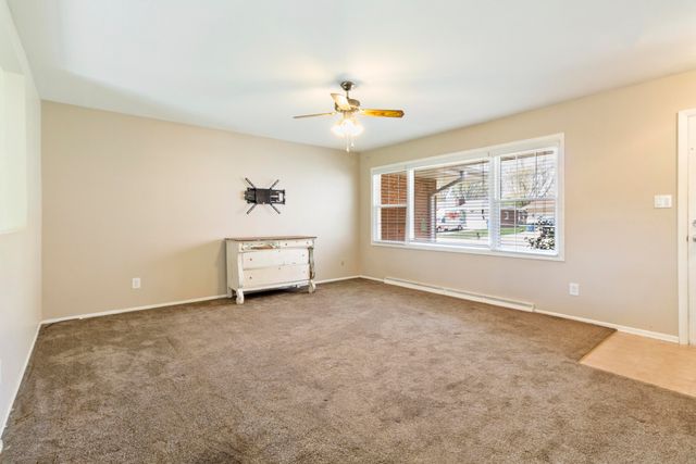 407 E Elizabeth Drive, Crown Point, IN 46307