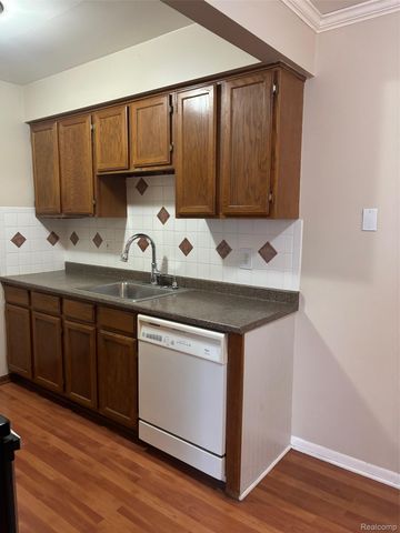 43256 Mound Road, Sterling Heights, MI 48314