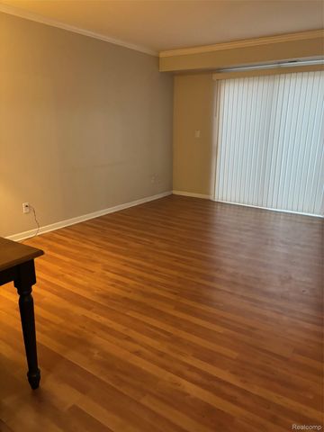 43256 Mound Road, Sterling Heights, MI 48314