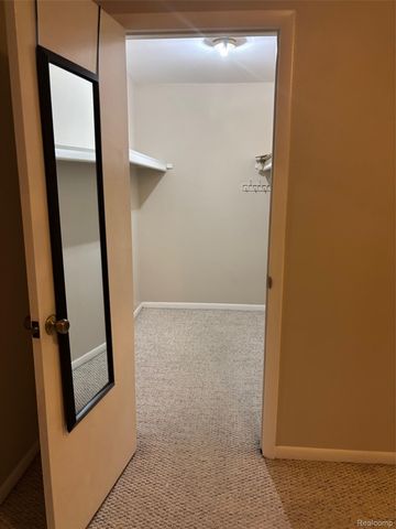 43256 Mound Road, Sterling Heights, MI 48314