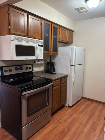 43256 Mound Road, Sterling Heights, MI 48314