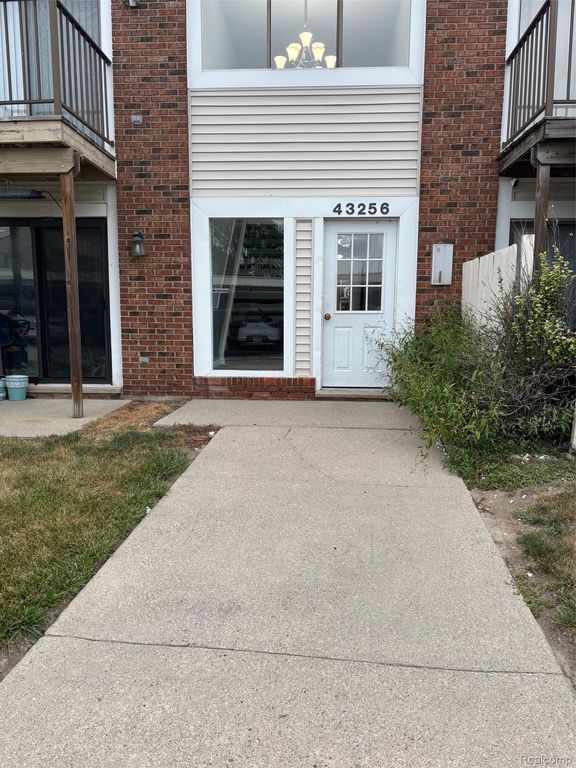 43256 Mound Road, Sterling Heights, MI 48314