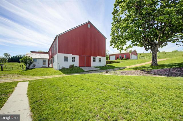 120 N WINDING RD, Wellsville, PA 17365