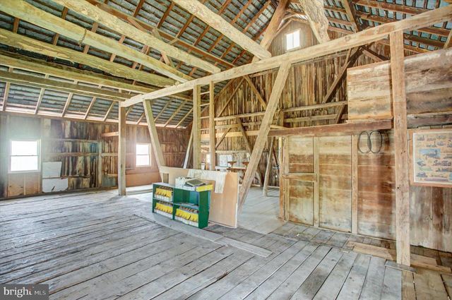 120 N WINDING RD, Wellsville, PA 17365