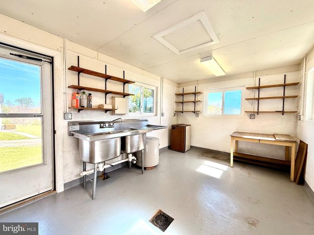 120 N WINDING RD, Wellsville, PA 17365