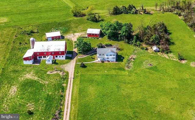 120 N WINDING RD, Wellsville, PA 17365