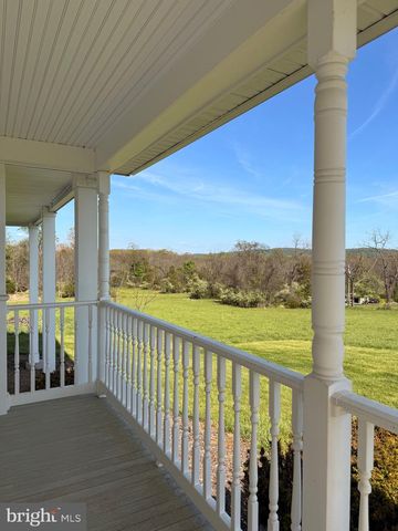 120 N WINDING RD, Wellsville, PA 17365