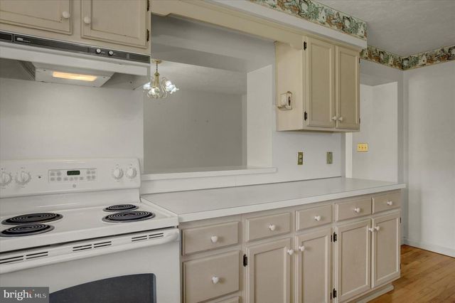 120 N WINDING RD, Wellsville, PA 17365