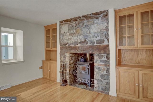 120 N WINDING RD, Wellsville, PA 17365