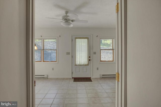 120 N WINDING RD, Wellsville, PA 17365