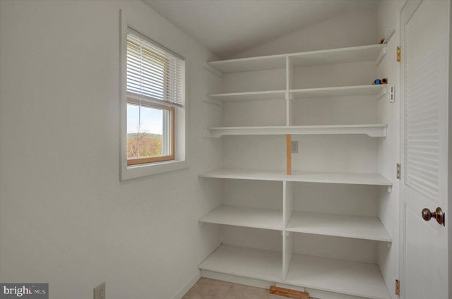 120 N WINDING RD, Wellsville, PA 17365
