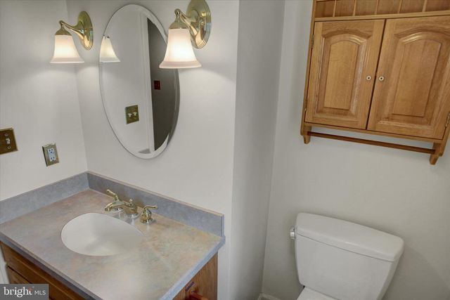 120 N WINDING RD, Wellsville, PA 17365
