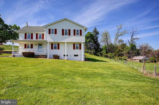 120 N WINDING RD, Wellsville, PA 17365