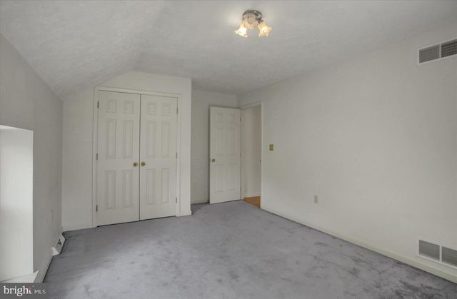 120 N WINDING RD, Wellsville, PA 17365