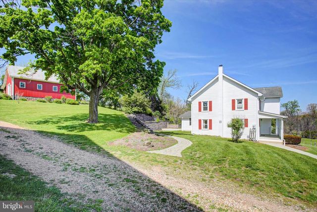 120 N WINDING RD, Wellsville, PA 17365