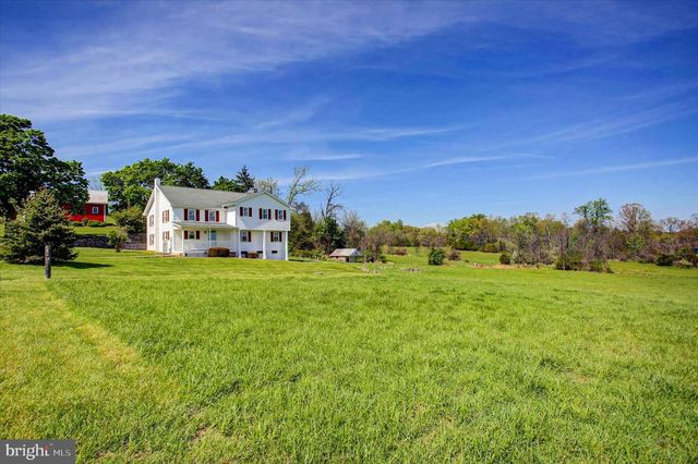 120 N WINDING RD, Wellsville, PA 17365
