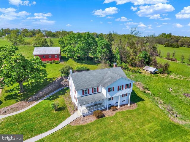 120 N WINDING RD, Wellsville, PA 17365