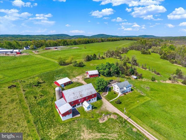 120 N WINDING RD, Wellsville, PA 17365