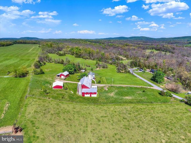 120 N WINDING RD, Wellsville, PA 17365
