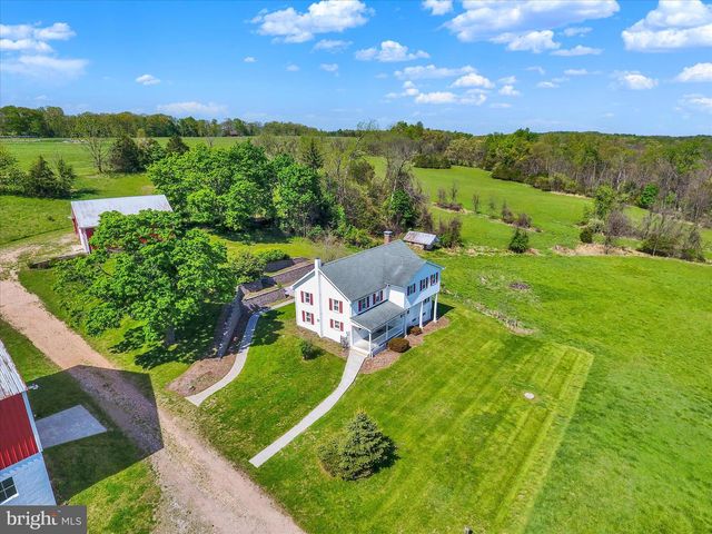 120 N WINDING RD, Wellsville, PA 17365