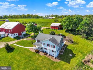 120 N WINDING RD, Wellsville, PA 17365