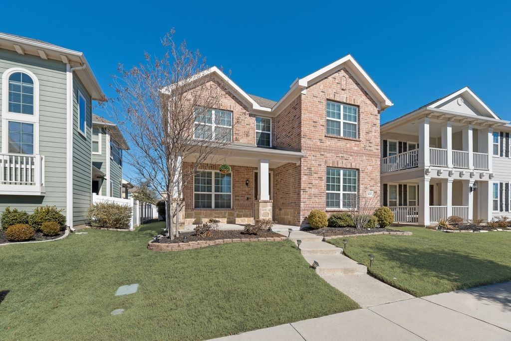 1425 Bull Street, Aubrey, TX 76227