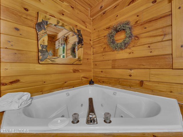 1906 Buckeye View Way, Sevierville, TN 37876